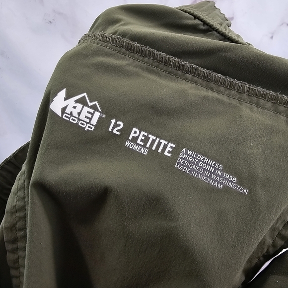 REI Co Op Pants Women 12 Petite Green Outdoor Hiking Nylon UPF Synch - Picture 3 of 12